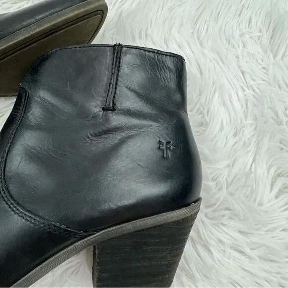 Frye Jennifer Almond Toe Zipper Leather Ankle Boots - Picture 4 of 10